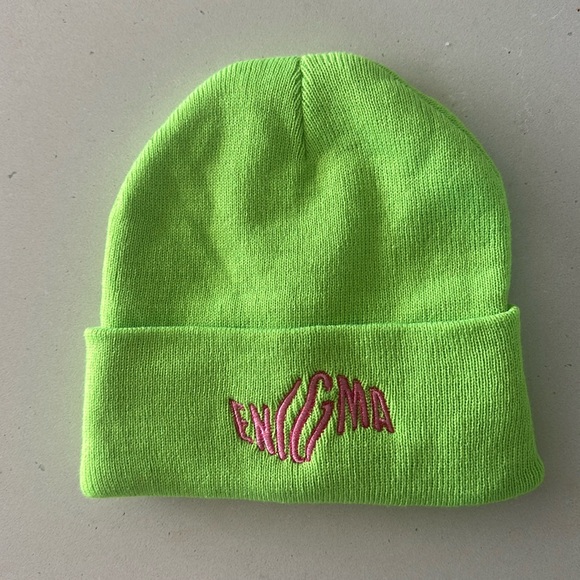Lady Gaga Enigma Beanie - Picture 1 of 2